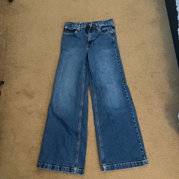 Dark wash GAP jeans - Picture 2 of 4